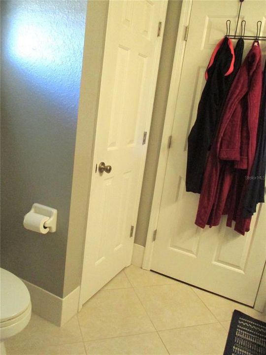 For Sale: $249,000 (2 beds, 2 baths, 1678 Square Feet)