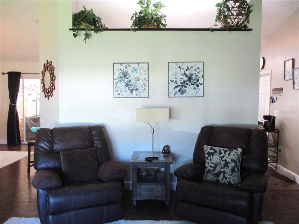 For Sale: $249,000 (2 beds, 2 baths, 1678 Square Feet)