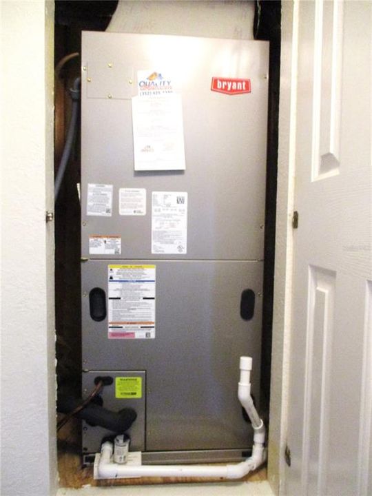 For Sale: $249,000 (2 beds, 2 baths, 1678 Square Feet)