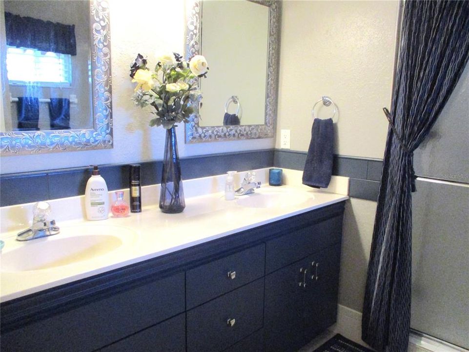 For Sale: $249,000 (2 beds, 2 baths, 1678 Square Feet)