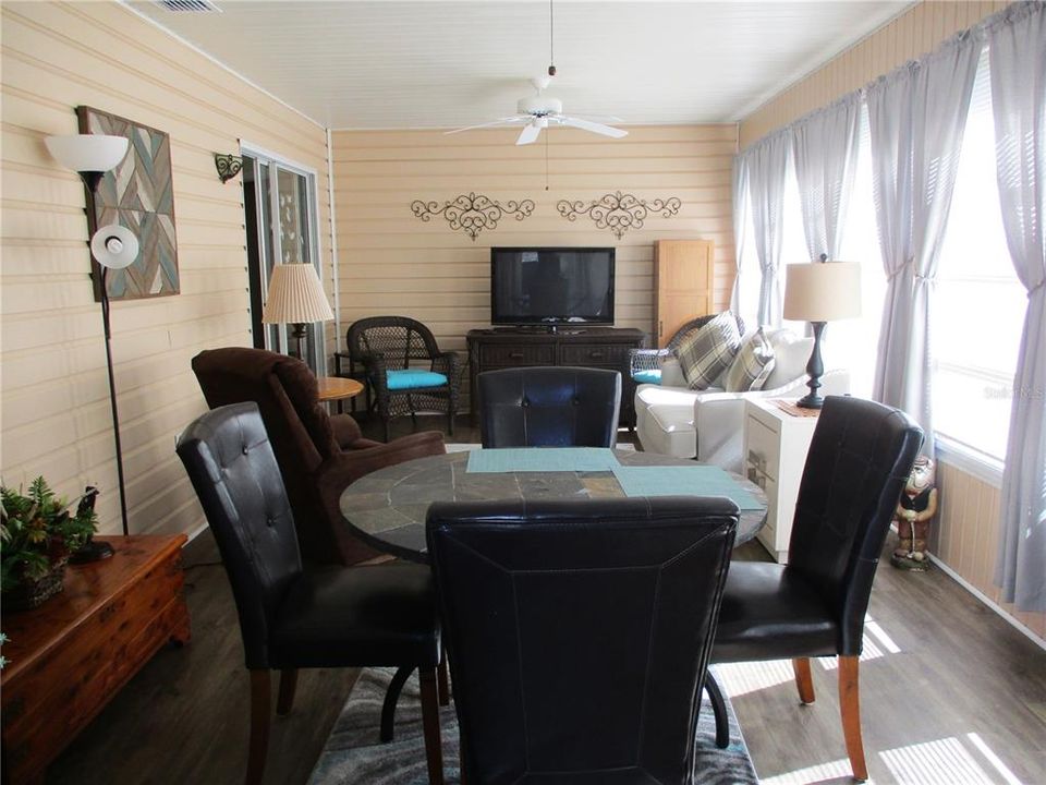 For Sale: $249,000 (2 beds, 2 baths, 1678 Square Feet)