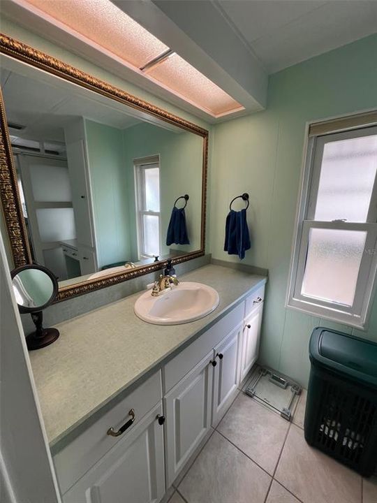 For Sale: $144,900 (2 beds, 2 baths, 1056 Square Feet)