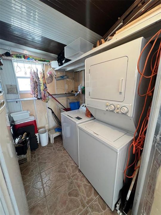 For Sale: $144,900 (2 beds, 2 baths, 1056 Square Feet)