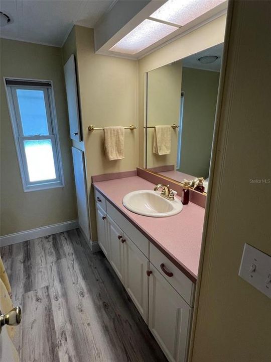 For Sale: $144,900 (2 beds, 2 baths, 1056 Square Feet)