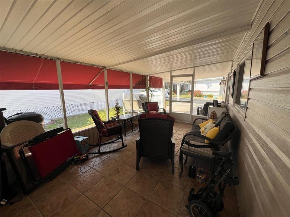 For Sale: $144,900 (2 beds, 2 baths, 1056 Square Feet)