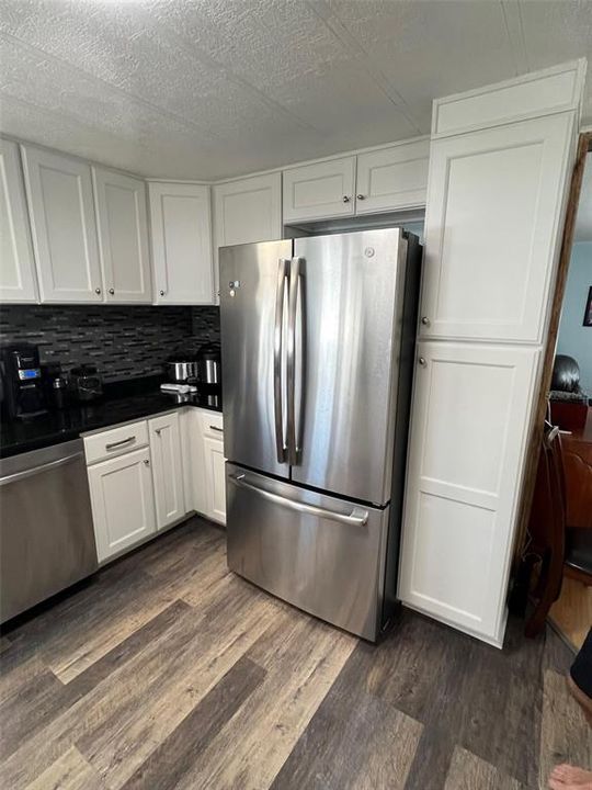 For Sale: $144,900 (2 beds, 2 baths, 1056 Square Feet)