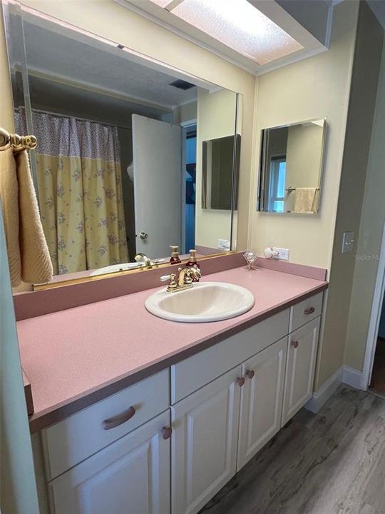 For Sale: $144,900 (2 beds, 2 baths, 1056 Square Feet)