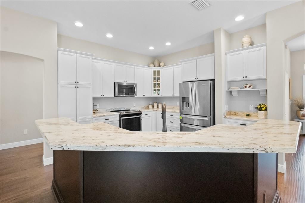 For Sale: $499,900 (3 beds, 2 baths, 1998 Square Feet)