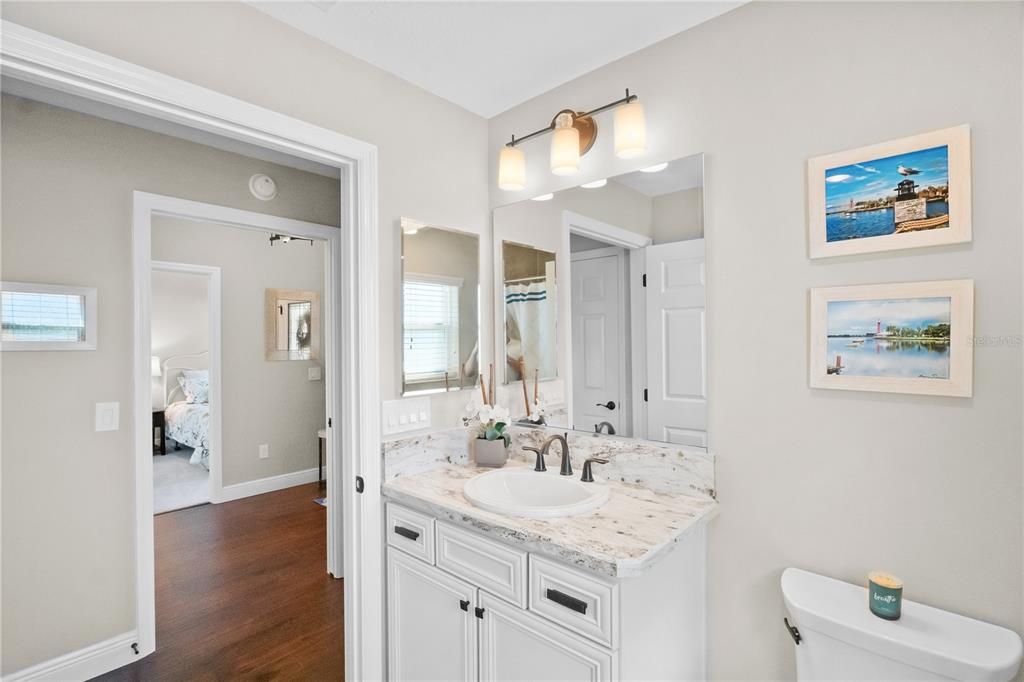 For Sale: $499,900 (3 beds, 2 baths, 1998 Square Feet)