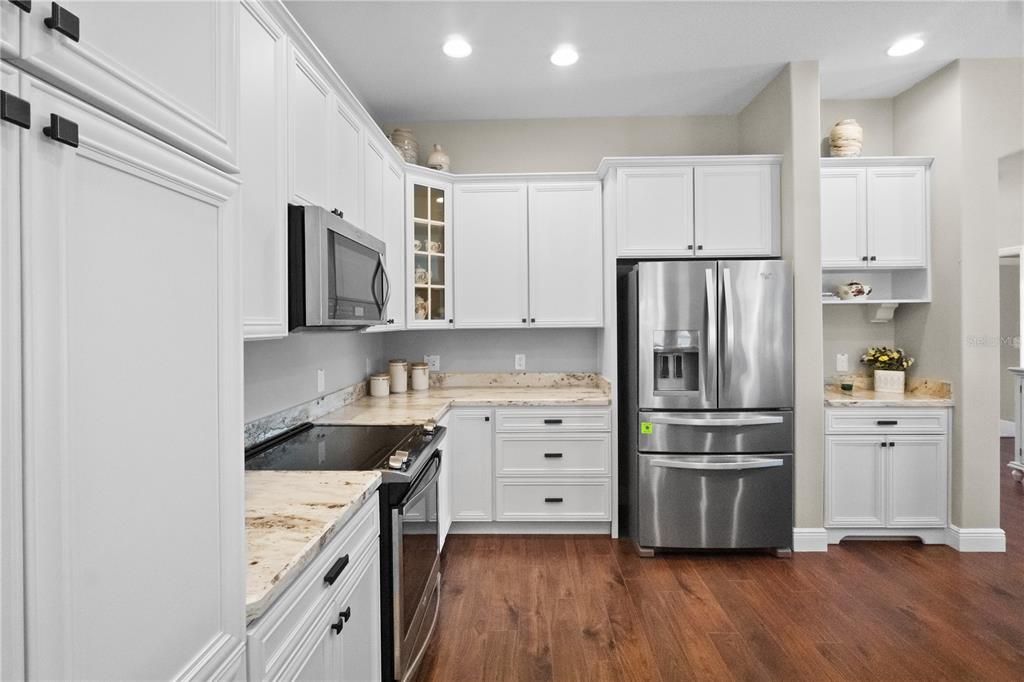 For Sale: $499,900 (3 beds, 2 baths, 1998 Square Feet)