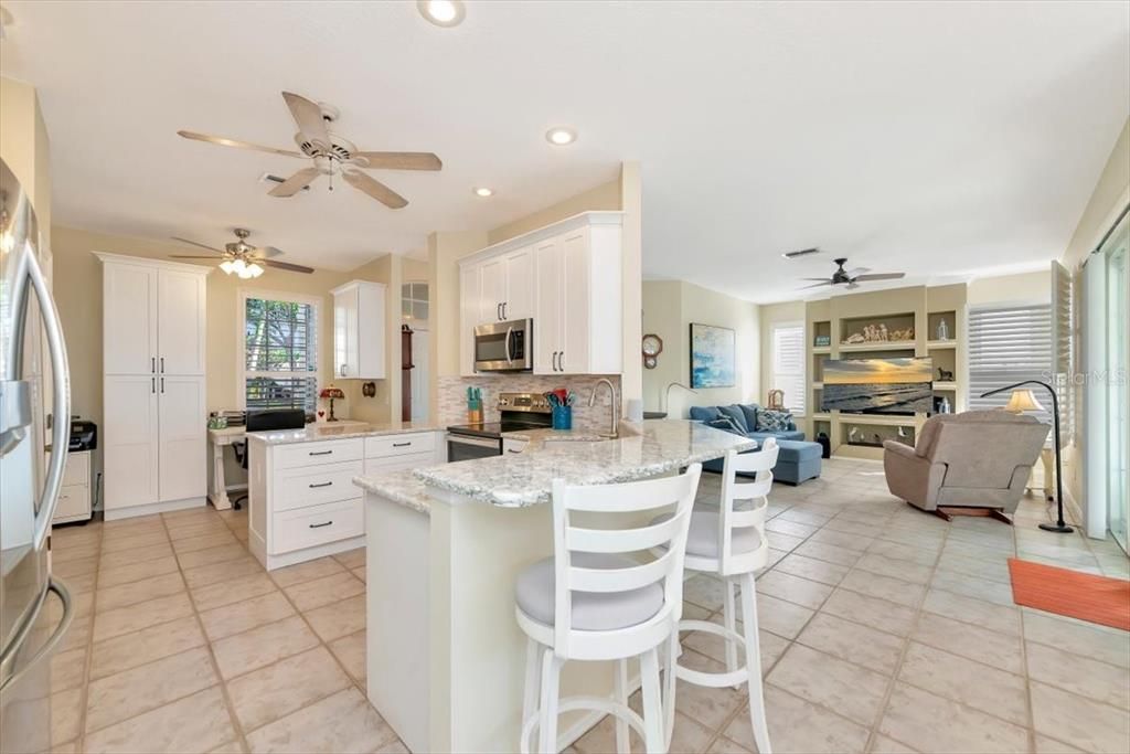 На продажу: $579,700 (3 спален, 2 ванн, 1707 Квадратных фут)