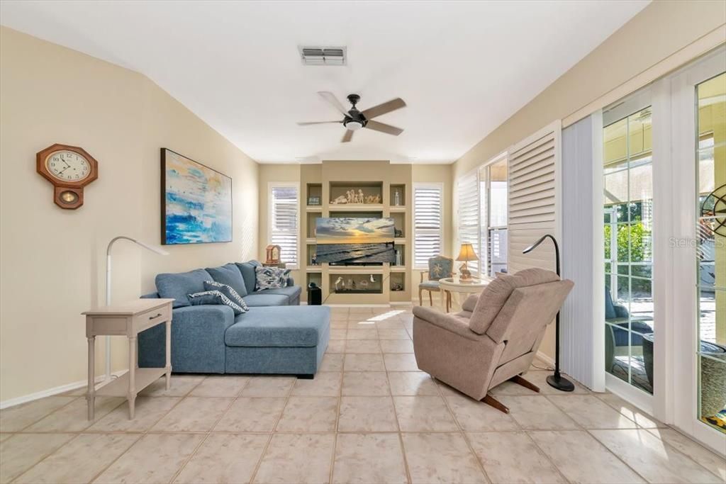 На продажу: $579,700 (3 спален, 2 ванн, 1707 Квадратных фут)