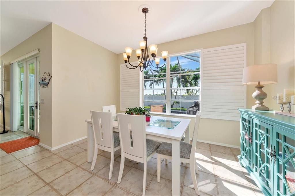 На продажу: $579,700 (3 спален, 2 ванн, 1707 Квадратных фут)