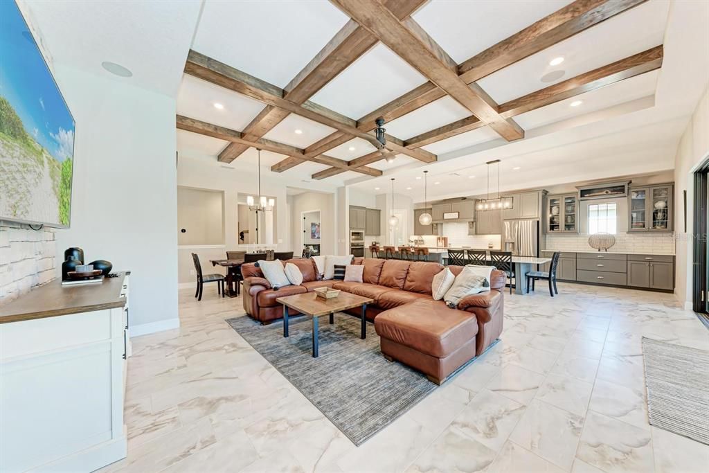 Active With Contract: $927,000 (5 beds, 4 baths, 3172 Square Feet)