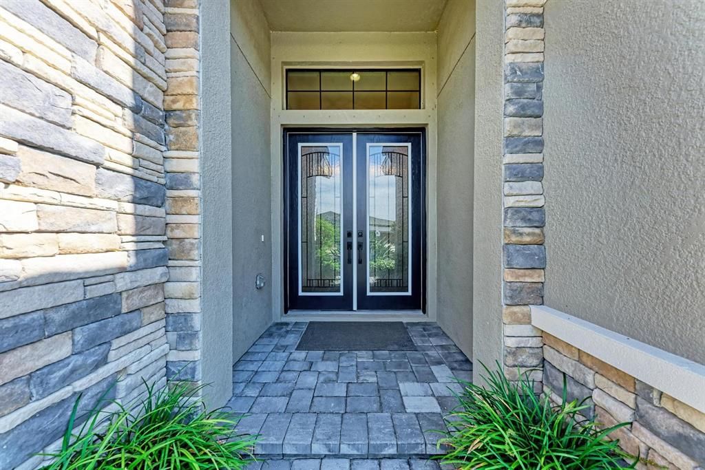 Active With Contract: $927,000 (5 beds, 4 baths, 3172 Square Feet)