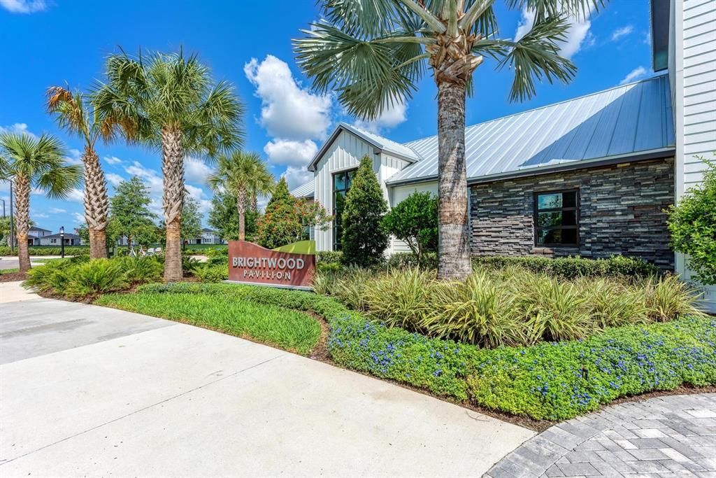 Active With Contract: $927,000 (5 beds, 4 baths, 3172 Square Feet)