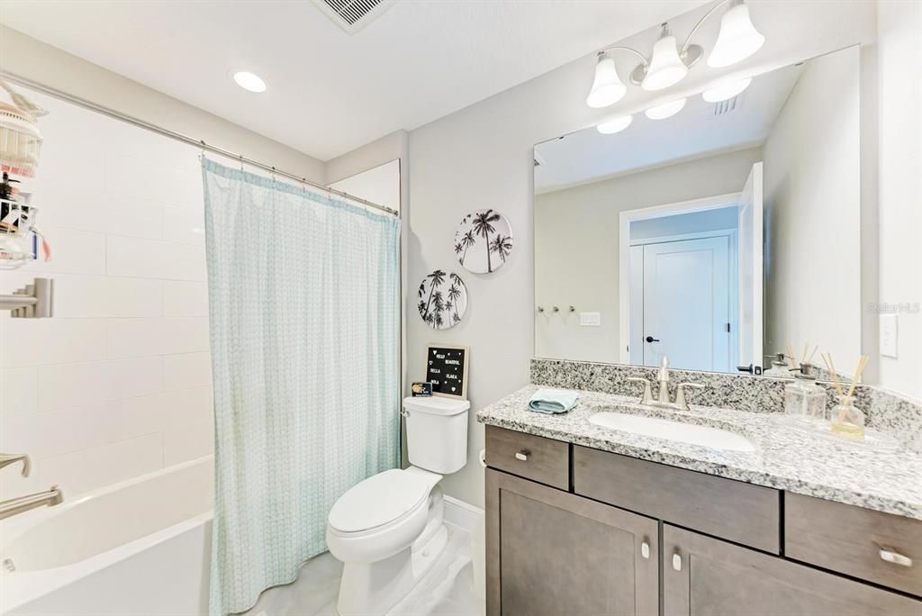 Active With Contract: $927,000 (5 beds, 4 baths, 3172 Square Feet)