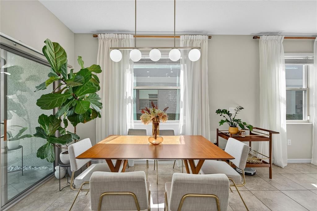 Под контрактом: $2,000 (2 спален, 2 ванн, 1548 Квадратных фут)