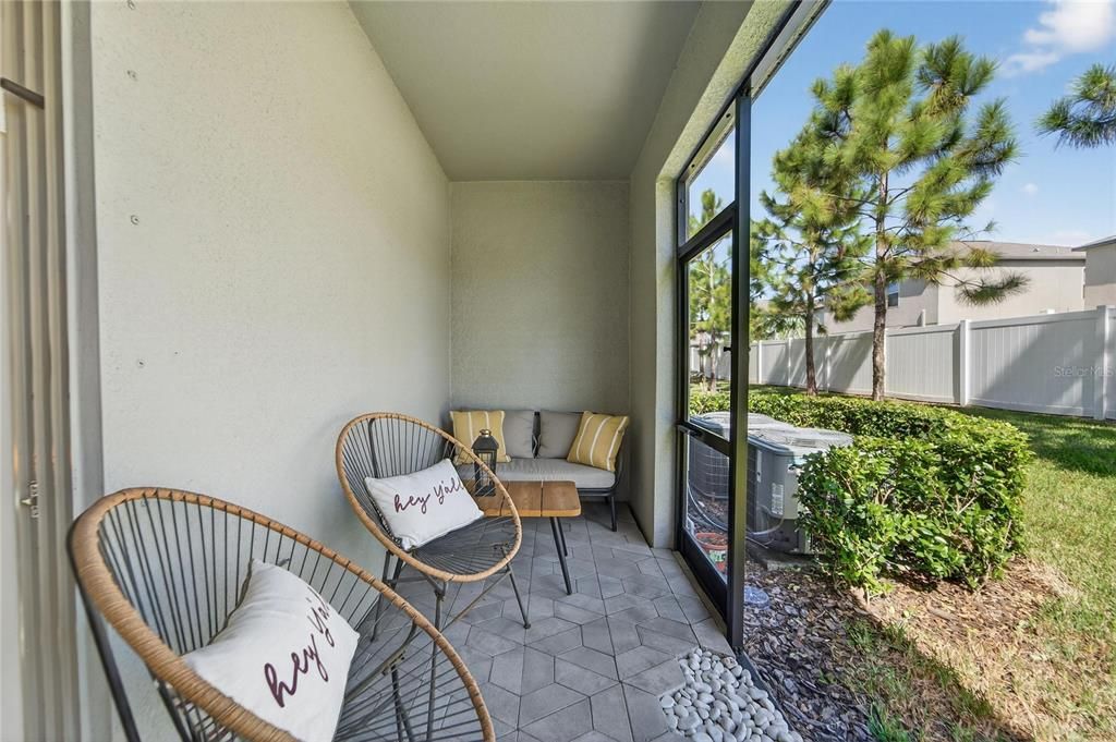 Под контрактом: $2,000 (2 спален, 2 ванн, 1548 Квадратных фут)