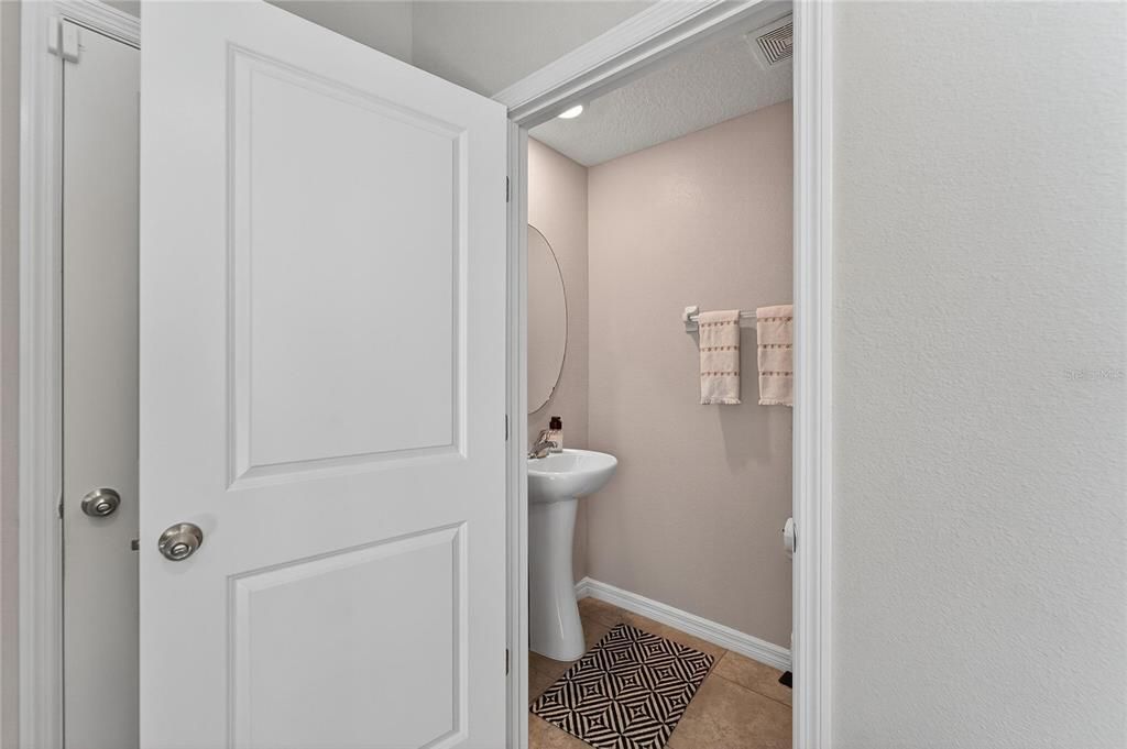 Под контрактом: $2,000 (2 спален, 2 ванн, 1548 Квадратных фут)