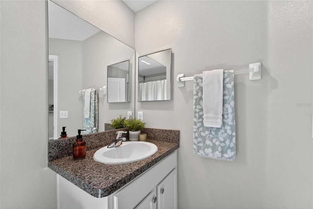 Под контрактом: $2,000 (2 спален, 2 ванн, 1548 Квадратных фут)