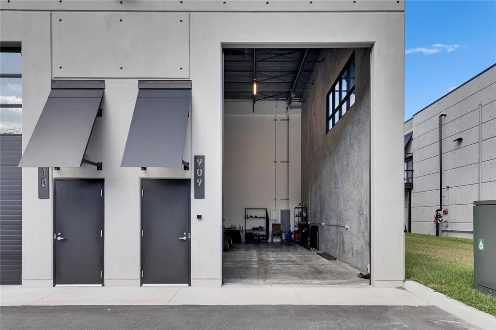 待售: $415,000 (0 贝兹, 0 浴室, 779 平方英尺)