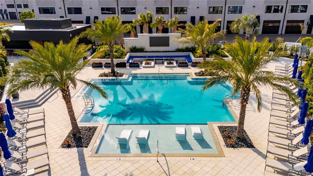 待售: $415,000 (0 贝兹, 0 浴室, 779 平方英尺)