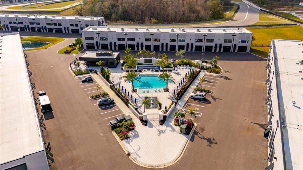 待售: $415,000 (0 贝兹, 0 浴室, 779 平方英尺)