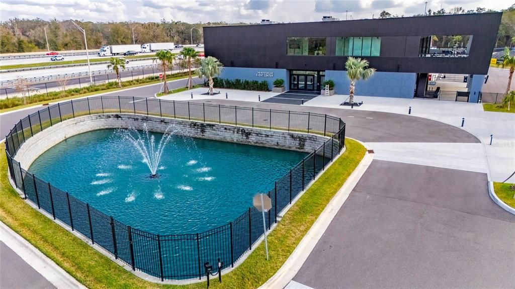 待售: $415,000 (0 贝兹, 0 浴室, 779 平方英尺)