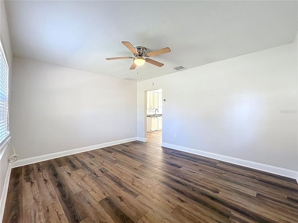 For Rent: $1,600 (2 beds, 1 baths, 650 Square Feet)