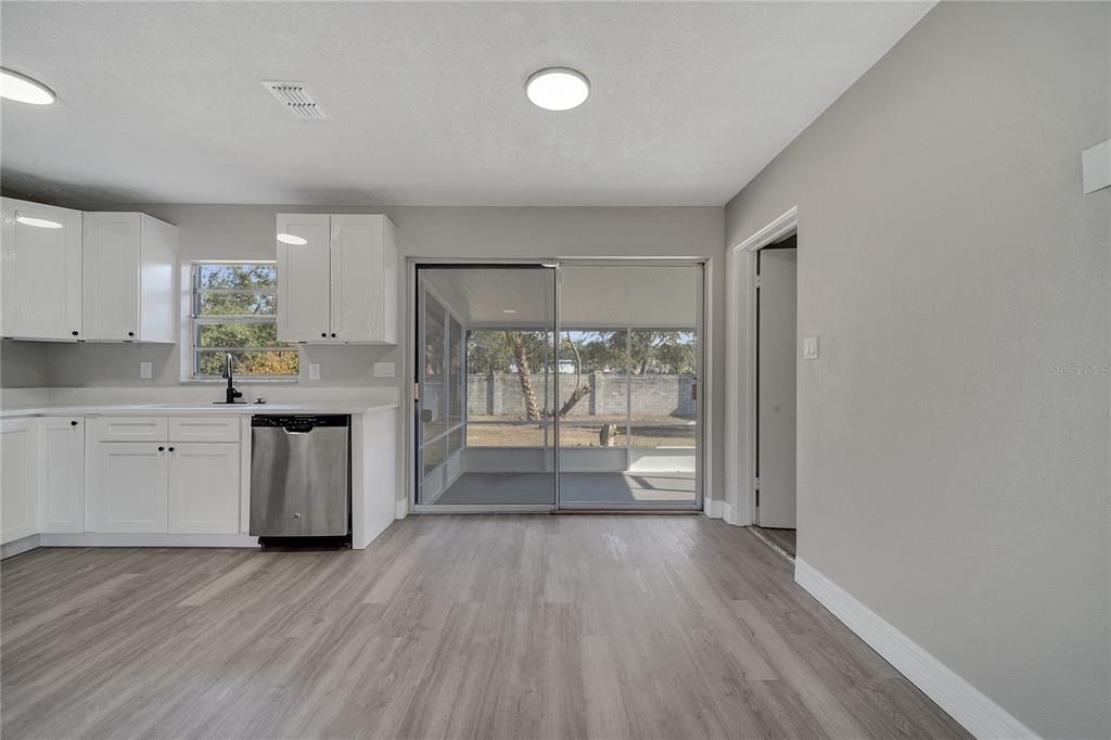 待售: $319,900 (3 贝兹, 2 浴室, 1292 平方英尺)