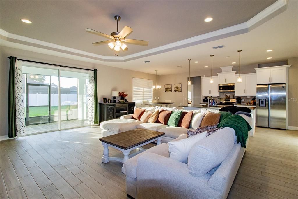 En Venta: $529,900 (3 camas, 2 baños, 2037 Pies cuadrados)