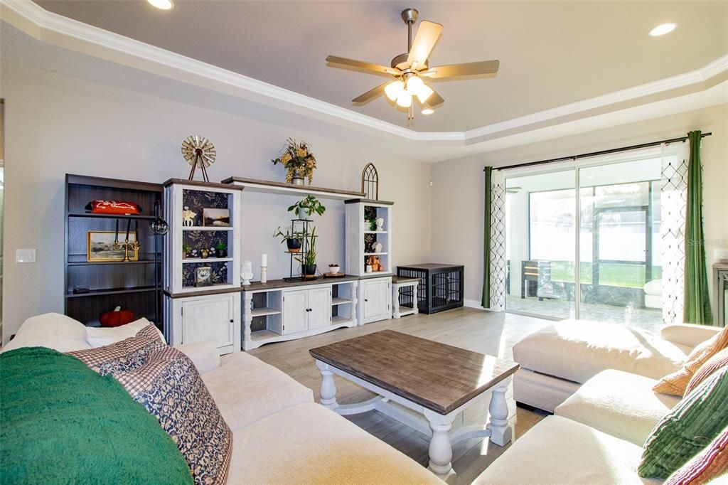 En Venta: $529,900 (3 camas, 2 baños, 2037 Pies cuadrados)