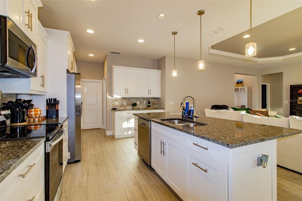 En Venta: $529,900 (3 camas, 2 baños, 2037 Pies cuadrados)