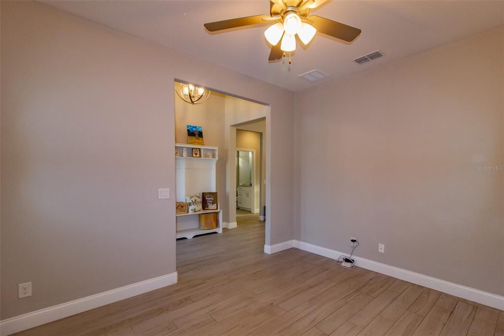 En Venta: $529,900 (3 camas, 2 baños, 2037 Pies cuadrados)