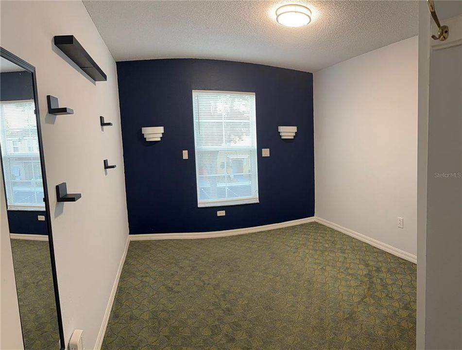 For Sale: $270,000 (3 beds, 2 baths, 1291 Square Feet)