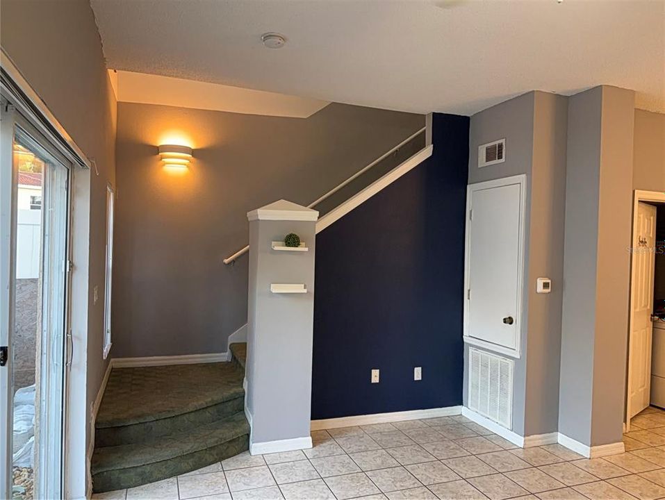 For Sale: $270,000 (3 beds, 2 baths, 1291 Square Feet)