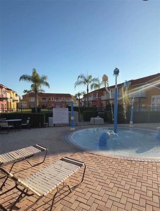 For Sale: $270,000 (3 beds, 2 baths, 1291 Square Feet)