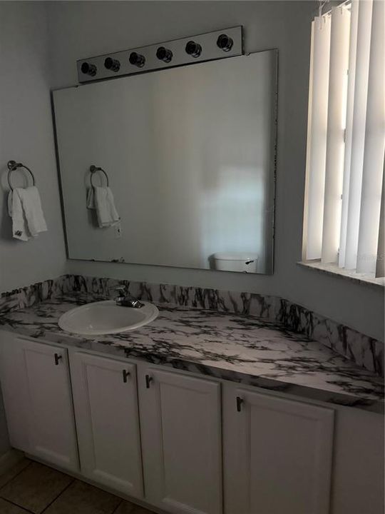 For Sale: $270,000 (3 beds, 2 baths, 1291 Square Feet)