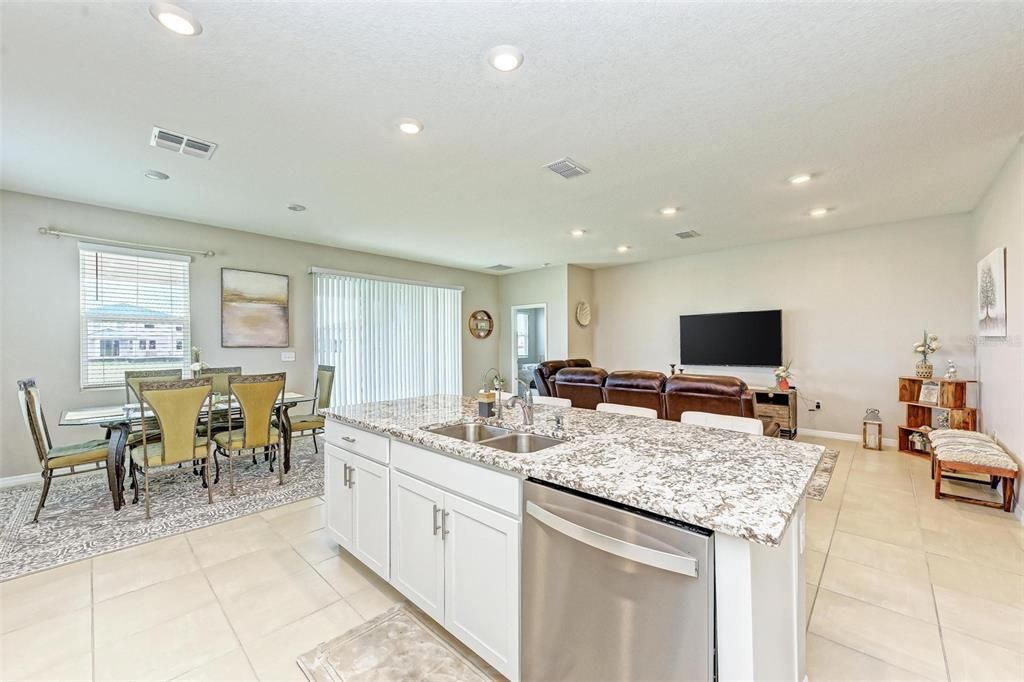 En Renta: $3,200 (4 camas, 2 baños, 2035 Pies cuadrados)