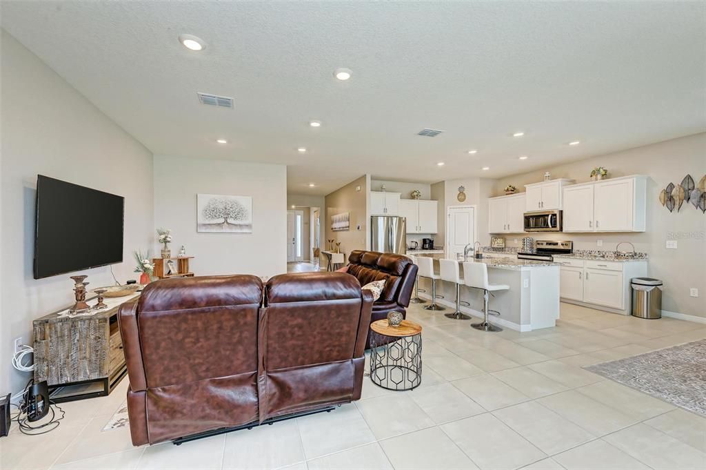 En Renta: $3,200 (4 camas, 2 baños, 2035 Pies cuadrados)