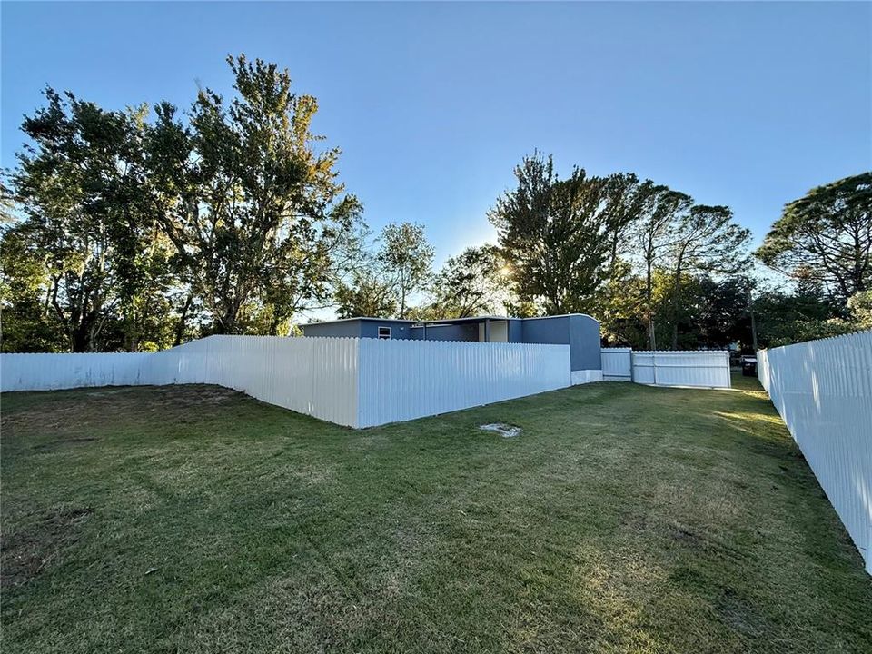 На продажу: $350,000 (3 спален, 2 ванн, 1116 Квадратных фут)