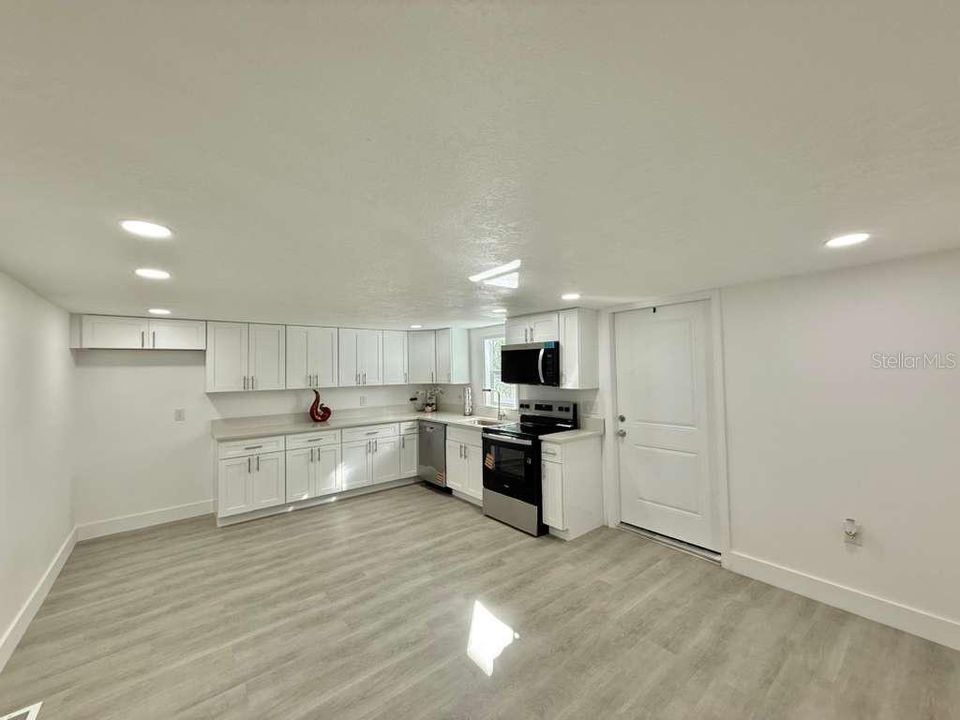 На продажу: $350,000 (3 спален, 2 ванн, 1116 Квадратных фут)