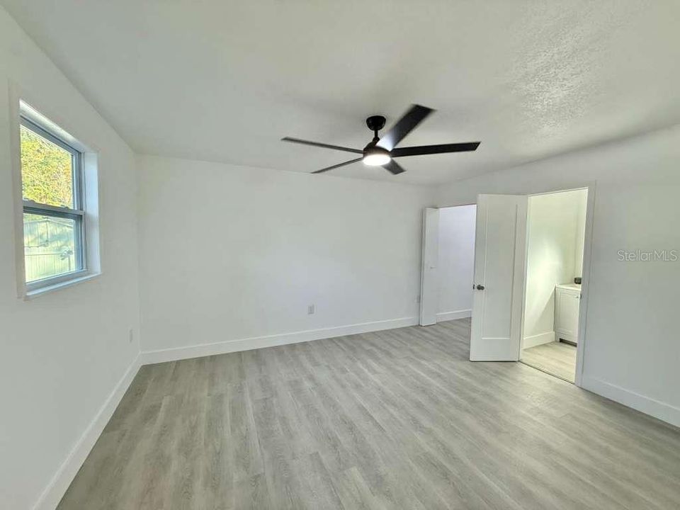 На продажу: $350,000 (3 спален, 2 ванн, 1116 Квадратных фут)