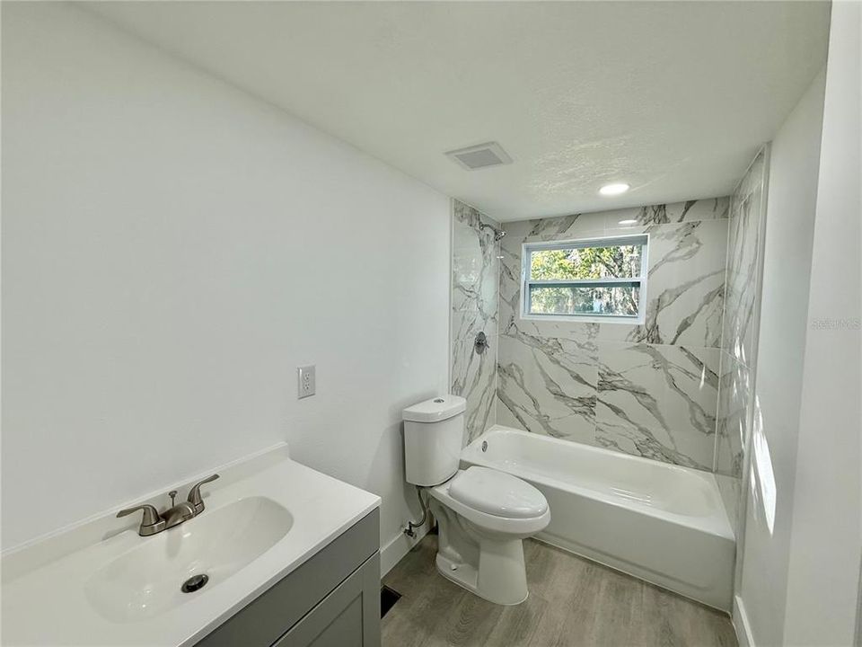 На продажу: $350,000 (3 спален, 2 ванн, 1116 Квадратных фут)