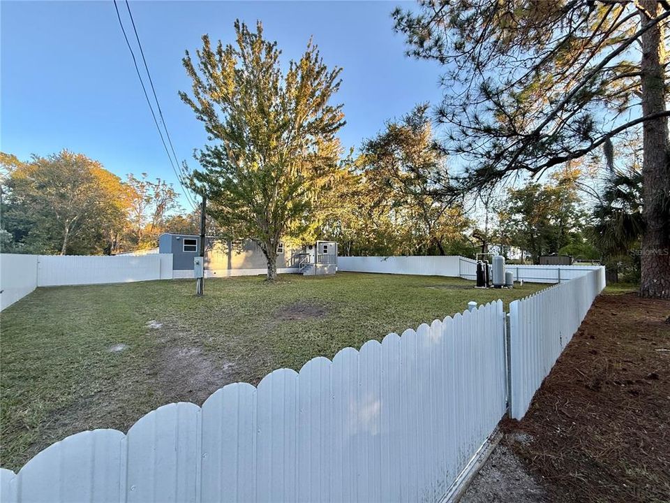 На продажу: $350,000 (3 спален, 2 ванн, 1116 Квадратных фут)