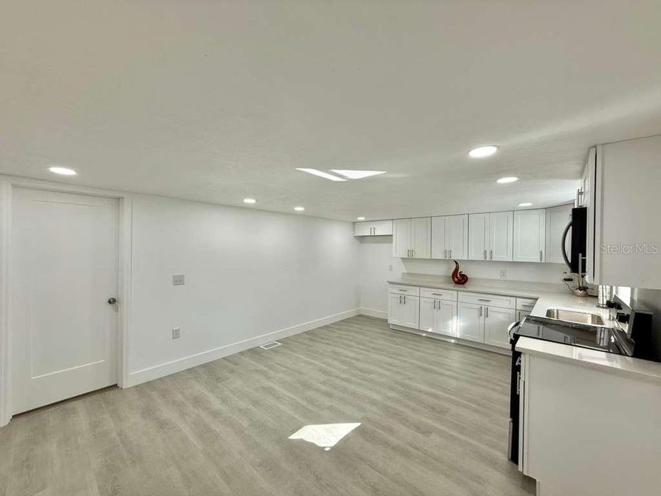 На продажу: $350,000 (3 спален, 2 ванн, 1116 Квадратных фут)