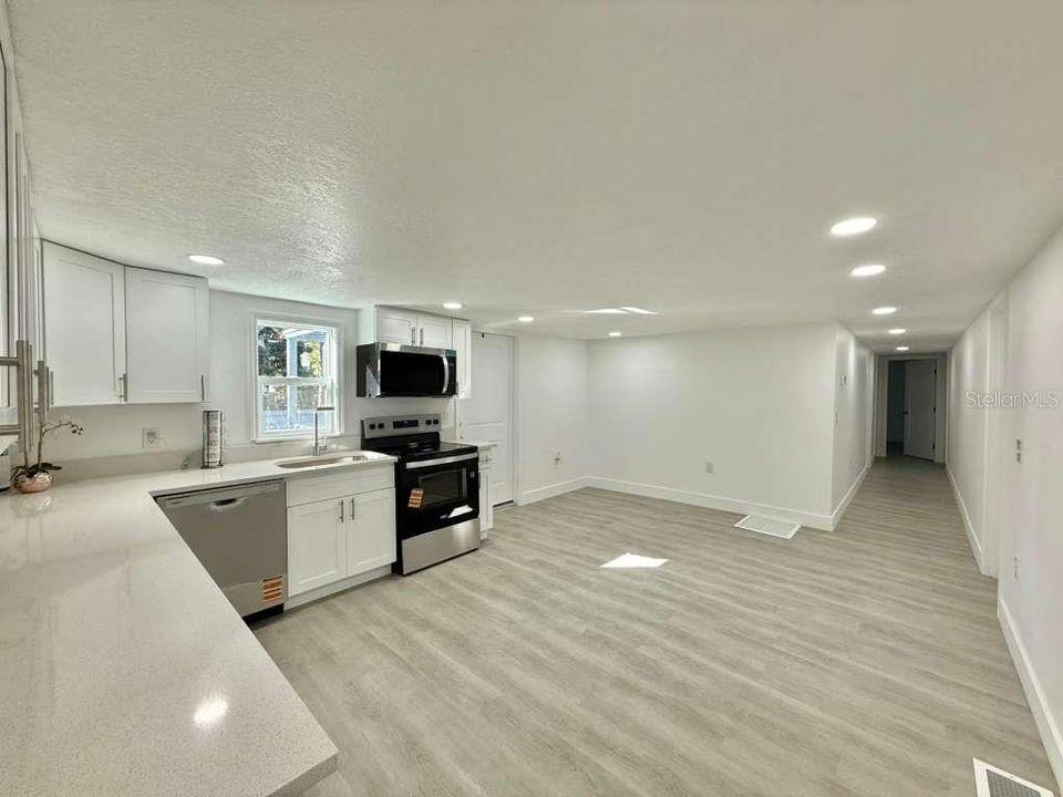 На продажу: $350,000 (3 спален, 2 ванн, 1116 Квадратных фут)