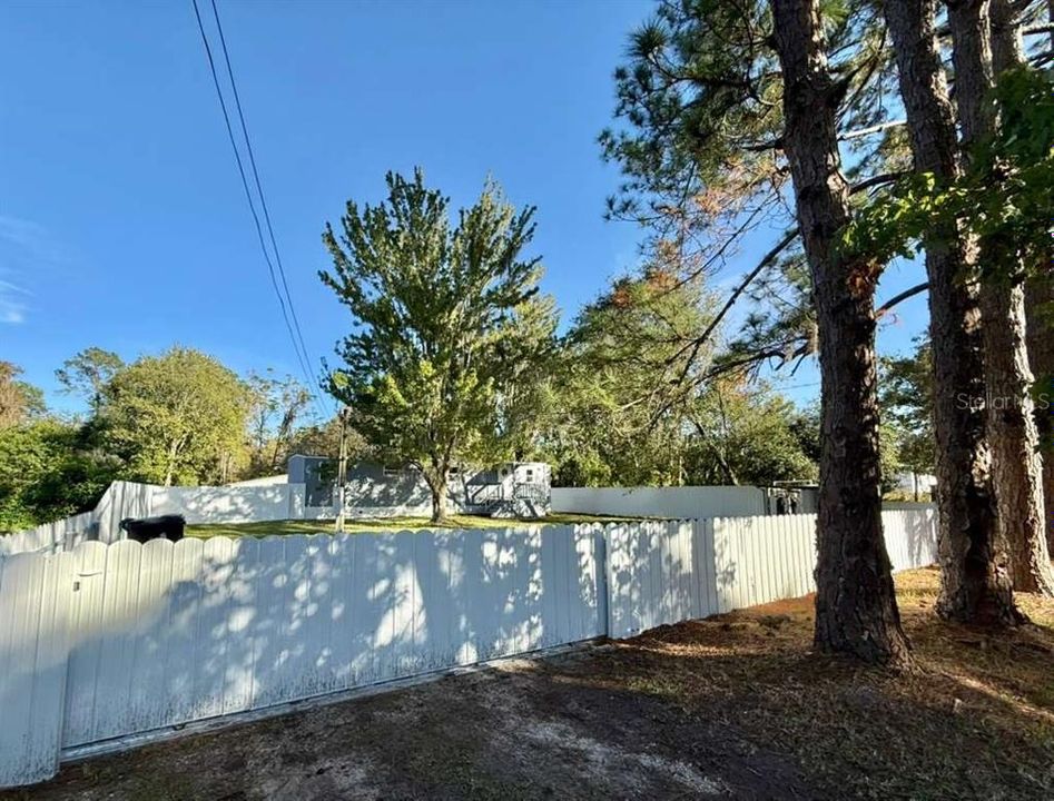 На продажу: $350,000 (3 спален, 2 ванн, 1116 Квадратных фут)