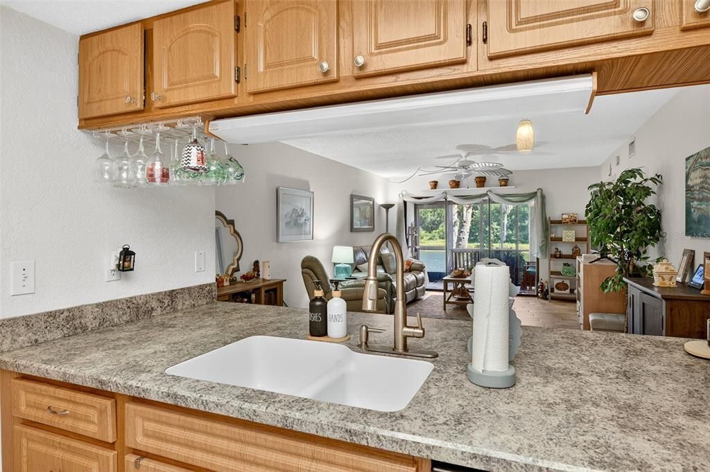 For Sale: $189,500 (3 beds, 2 baths, 1290 Square Feet)